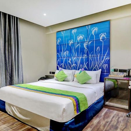 The Spring Hotel Chennai Exterior photo