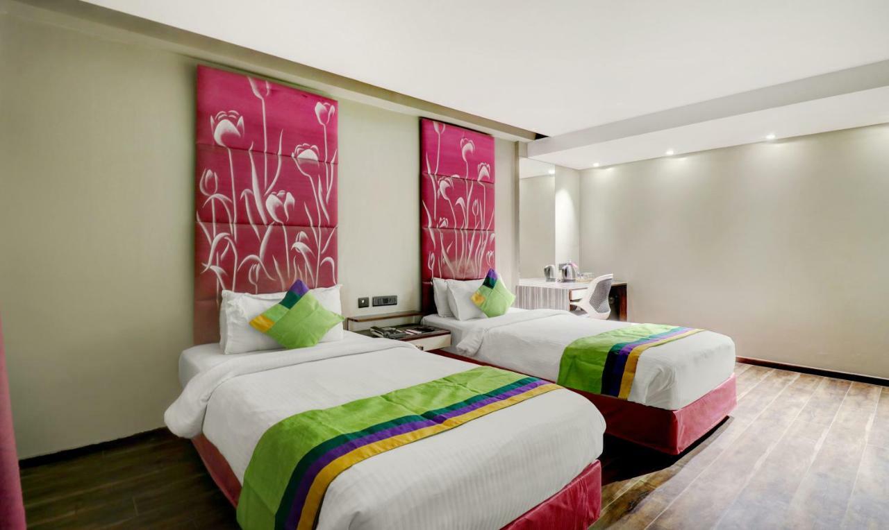 The Spring Hotel Chennai Exterior photo