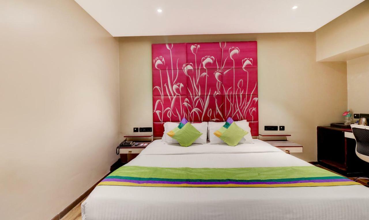 The Spring Hotel Chennai Exterior photo