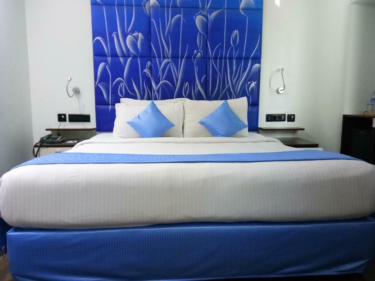 The Spring Hotel Chennai Exterior photo